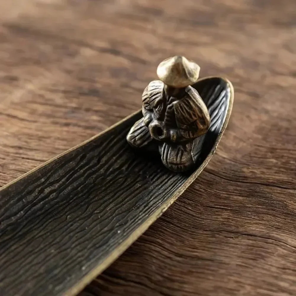 Japanese-Style Boat Incense Holder